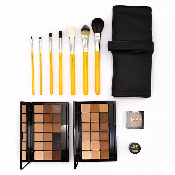Camera Ready Cosmetics Foundation Kit Deluxe 1 Camera Ready Cosmetics Foundation Kit Deluxe