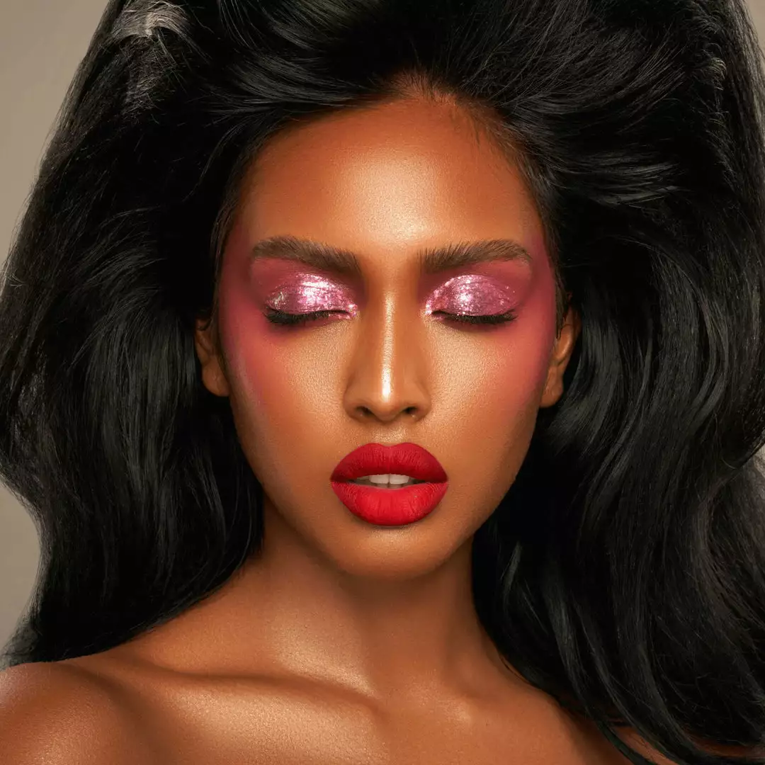 Danessa Myricks Beauty Infinite Chrome Flakes 7 Danessa Myricks Beauty Infinite Chrome Flakes