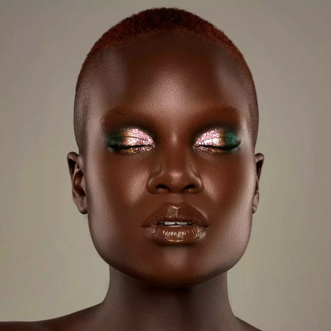 Danessa Myricks Beauty Infinite Chrome Flakes 6 Danessa Myricks Beauty Infinite Chrome Flakes