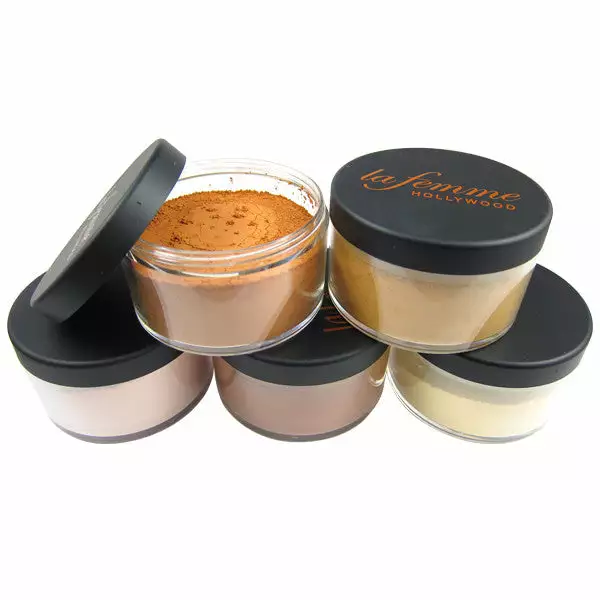 La Femme Velvet Touch Face Powder 3 La Femme Velvet Touch Face Powder