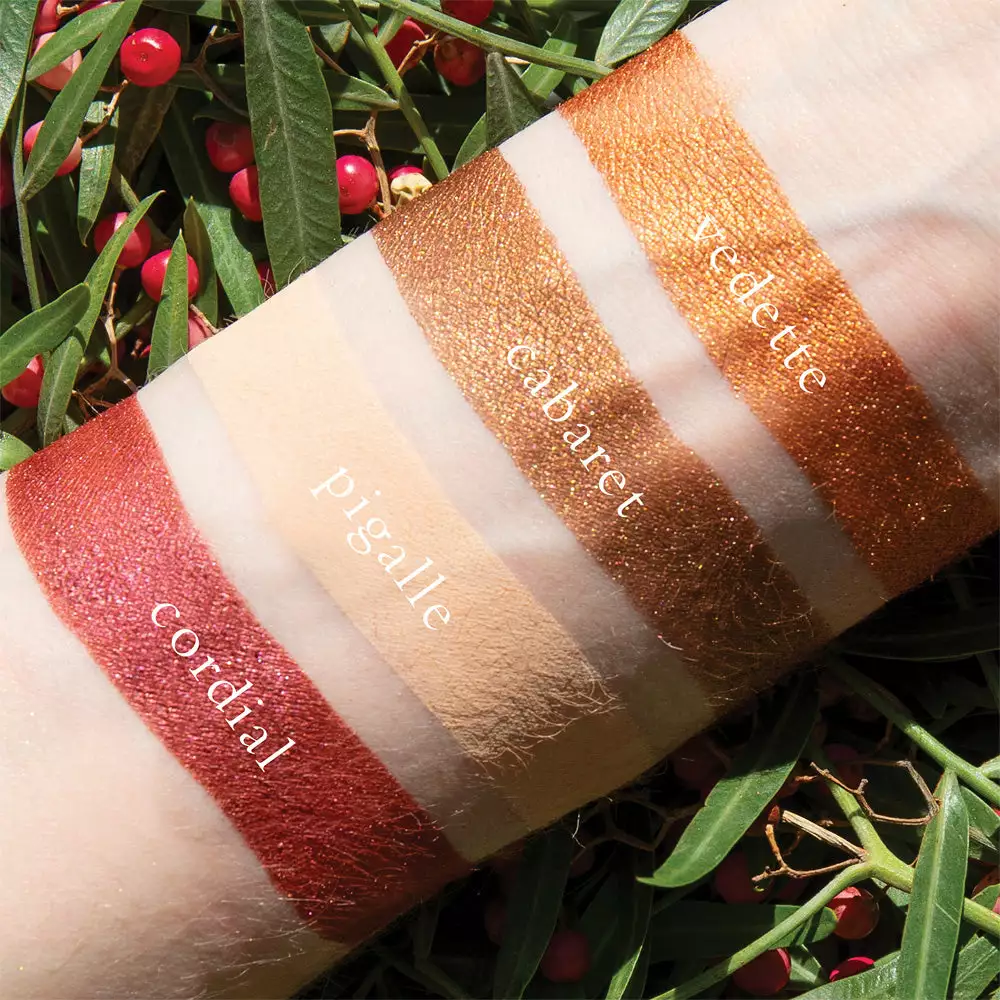 Viseart Petits Fours Garnet Eyeshadow Palette 3 Viseart Petits Fours Garnet Eyeshadow Palette