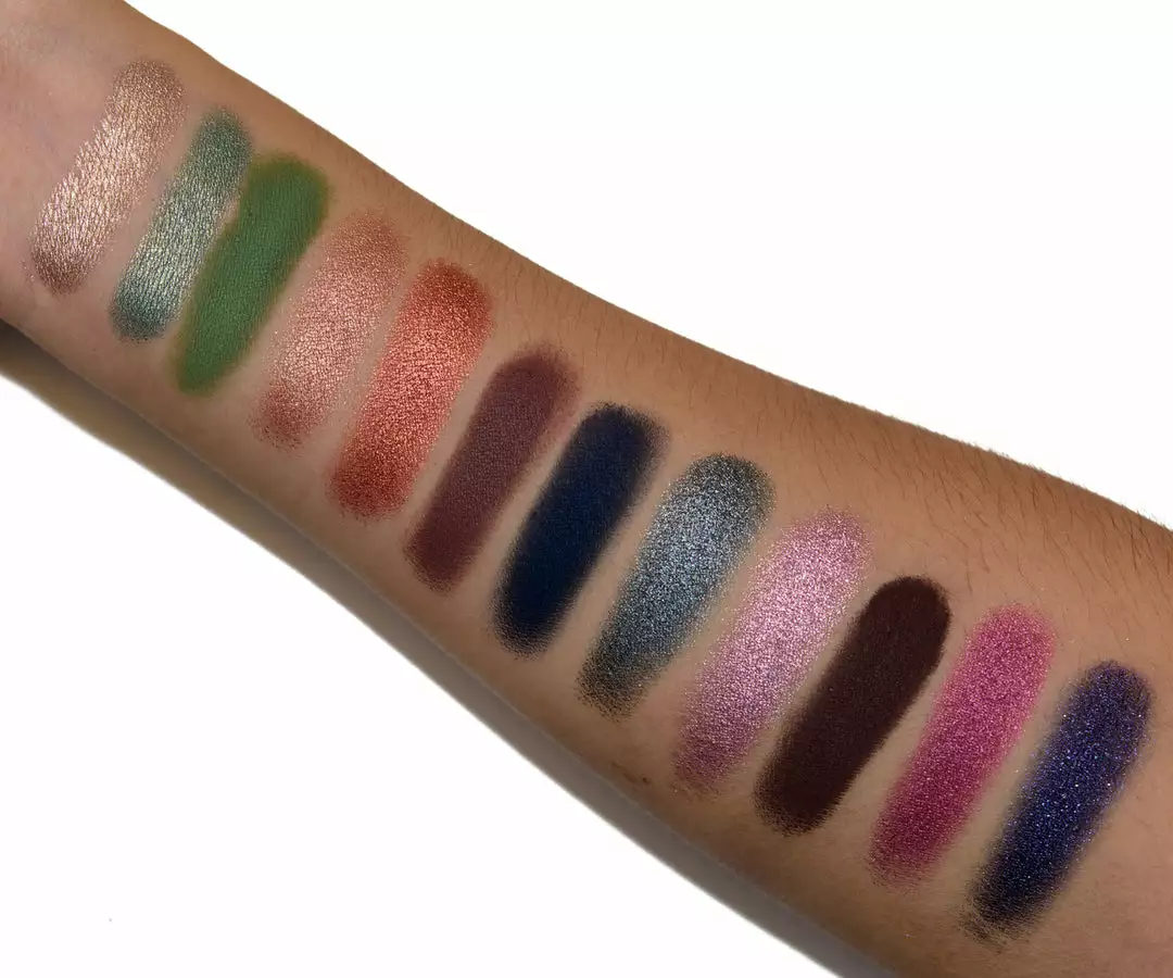 Sydney Grace X Temptalia On The Horizon Eyeshadow (DEEP) Palette 3 Sydney Grace X Temptalia On The Horizon Eyeshadow (DEEP) Palette