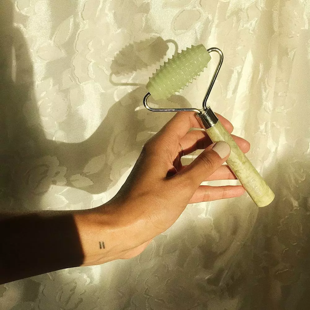 Esker Beauty Allover Roller 2 Esker Beauty Allover Roller