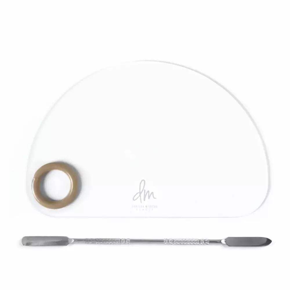 Danessa Myricks Beauty Acrylic Palette 1 Danessa Myricks Beauty Acrylic Palette