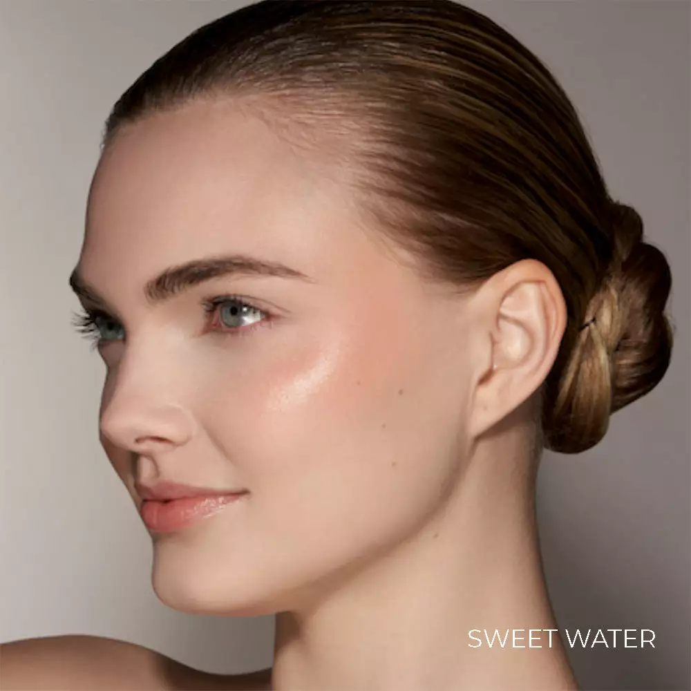 Danessa Myricks Beauty Dew Wet Highlighter 19 Danessa Myricks Beauty Dew Wet Highlighter