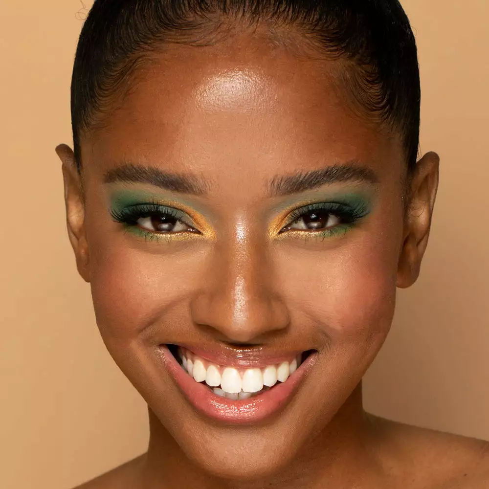 Jason Wu Beauty Flora 4 Eyeshadow Palette - 02 Santa Fe 3 Jason Wu Beauty Flora 4 Eyeshadow Palette - 02 Santa Fe