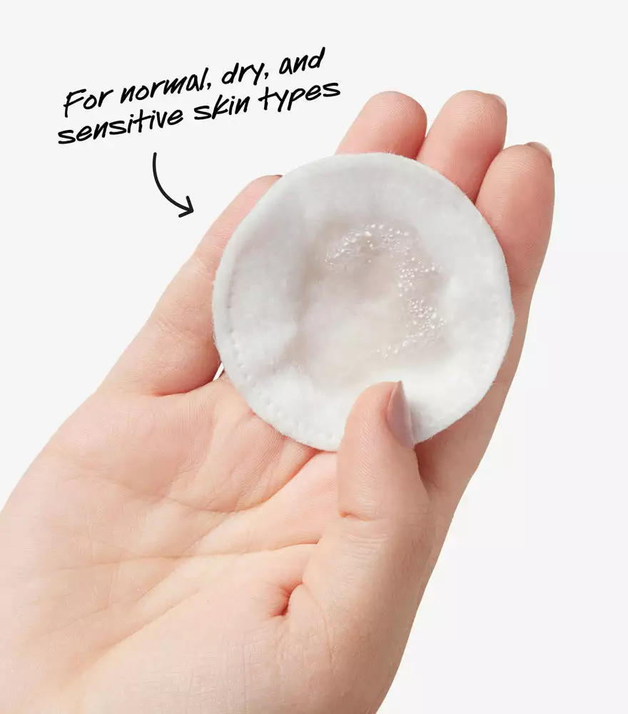 Kiehl's Since 1851 Clearly Corrective™ Brightening & Soothing Treatment Water 2 Kiehl's Since 1851 Clearly Corrective™ Brightening & Soothing Treatment Water